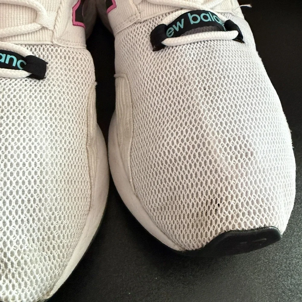 New Balance Fresh Foam Roav Running‎ Shoes Womens 11 White Surf Athletic Lace Up